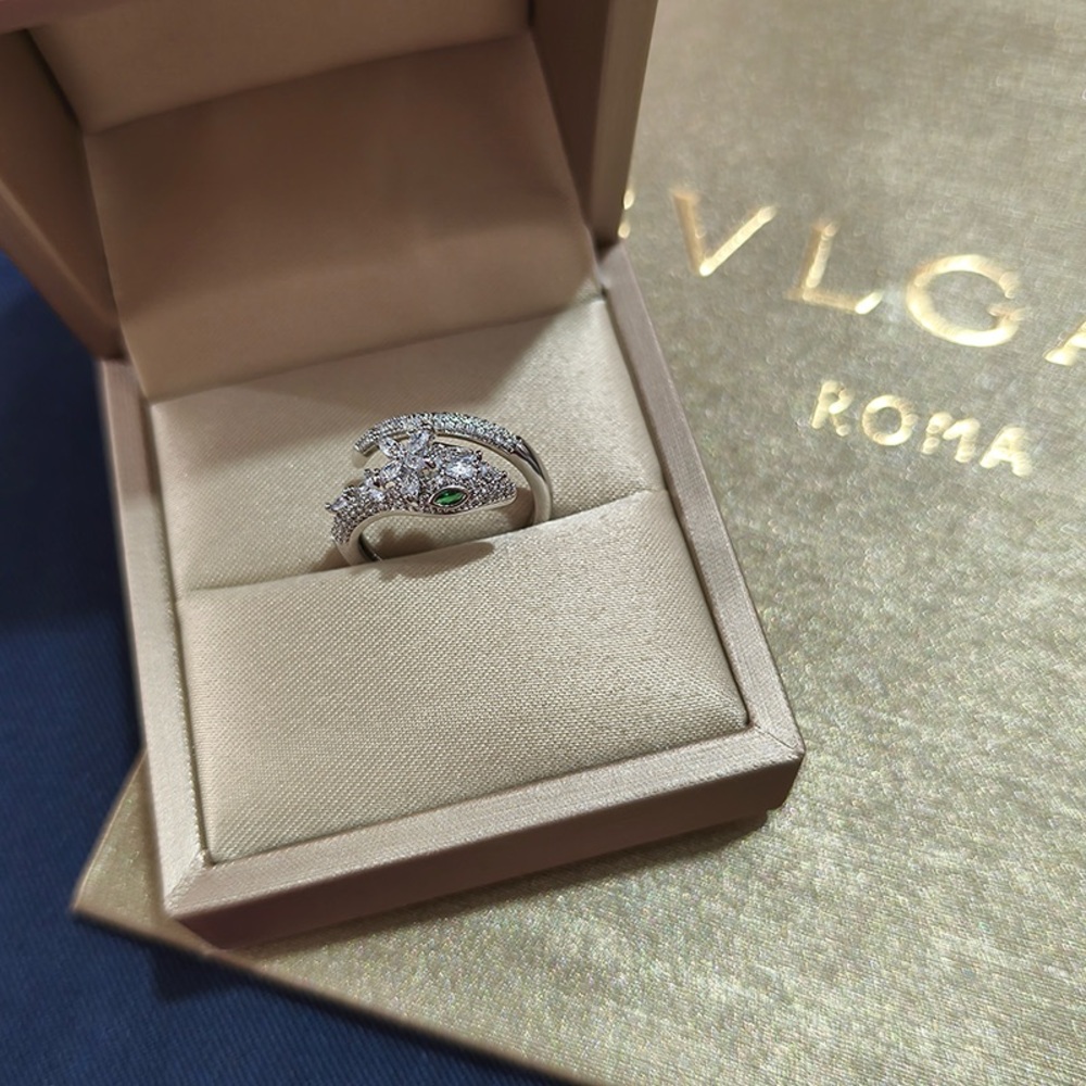 Bulgari White Gold And Diamond Snake Ring